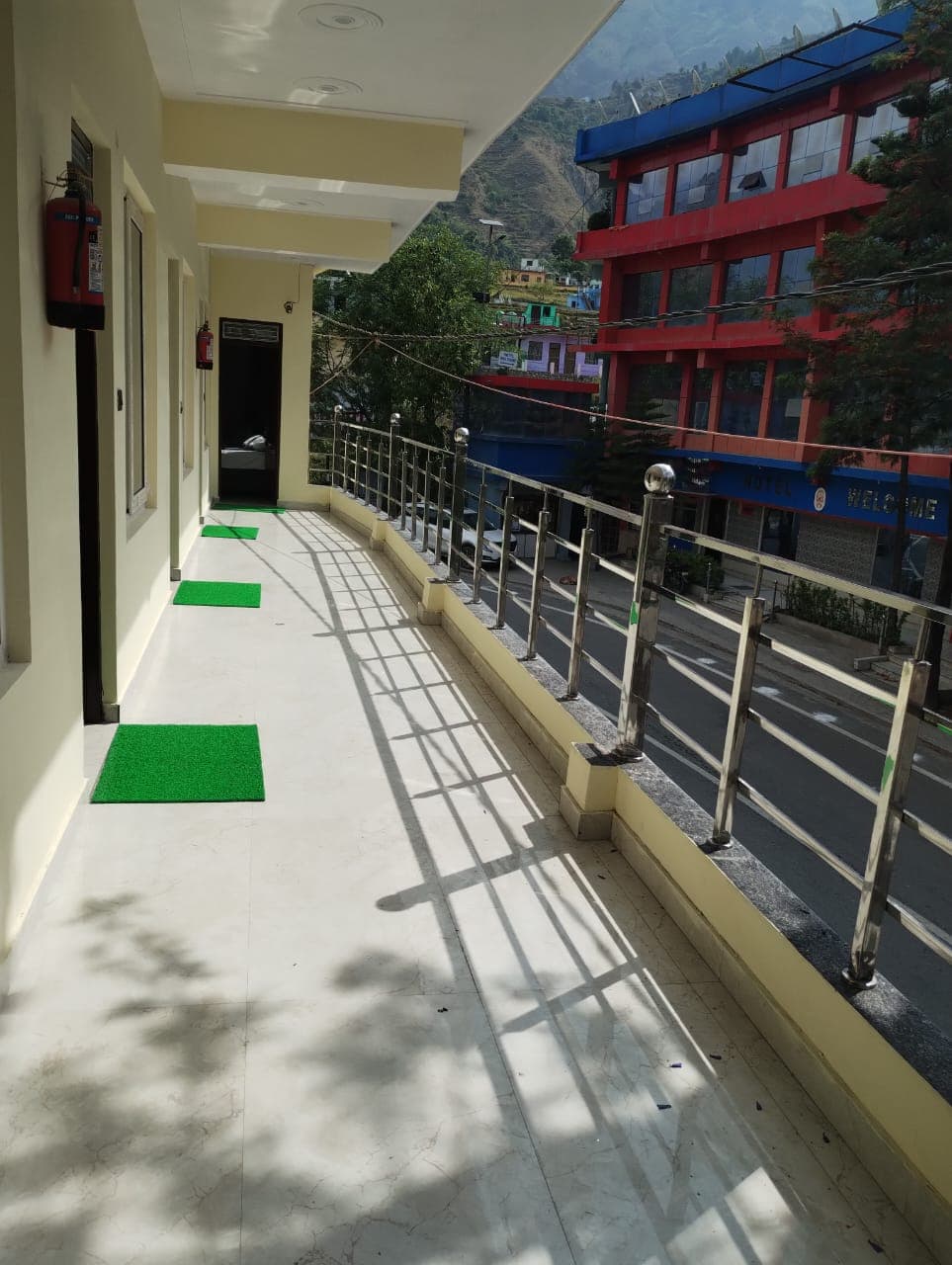 Four-Bed Room - Image 6